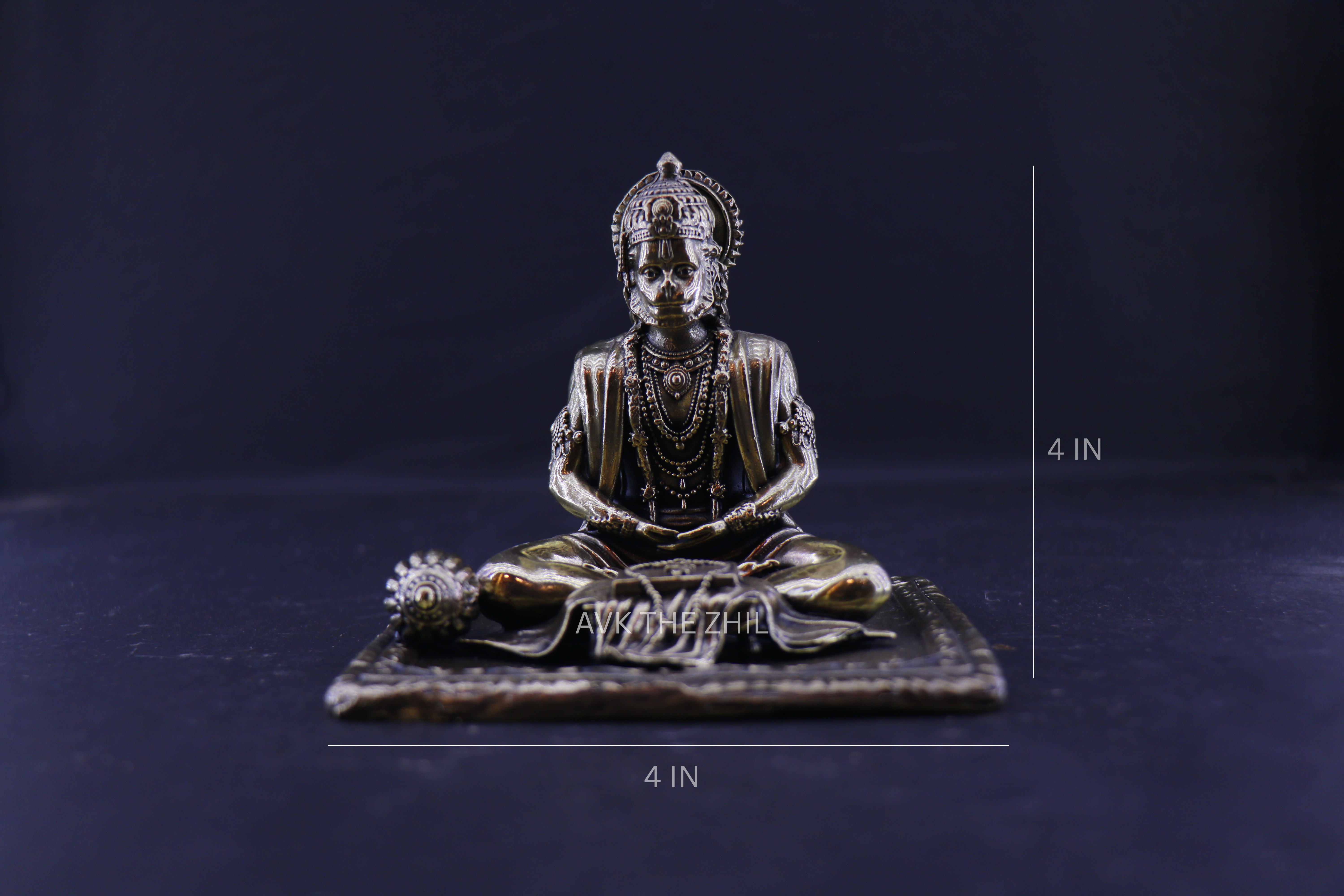 SITTING HANUMAN